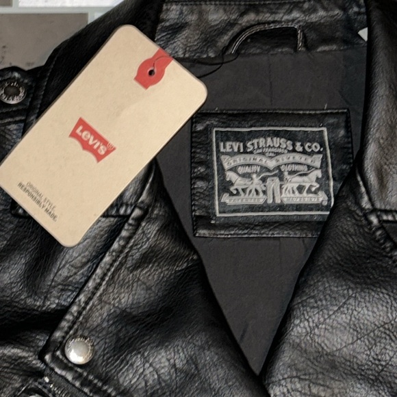 Levi's The Classic Faux Leather Moto Jacket - Picture 8 of 13